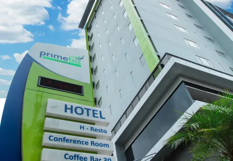 Primebiz Hotel Surabaya tampilan gedung hotel modern